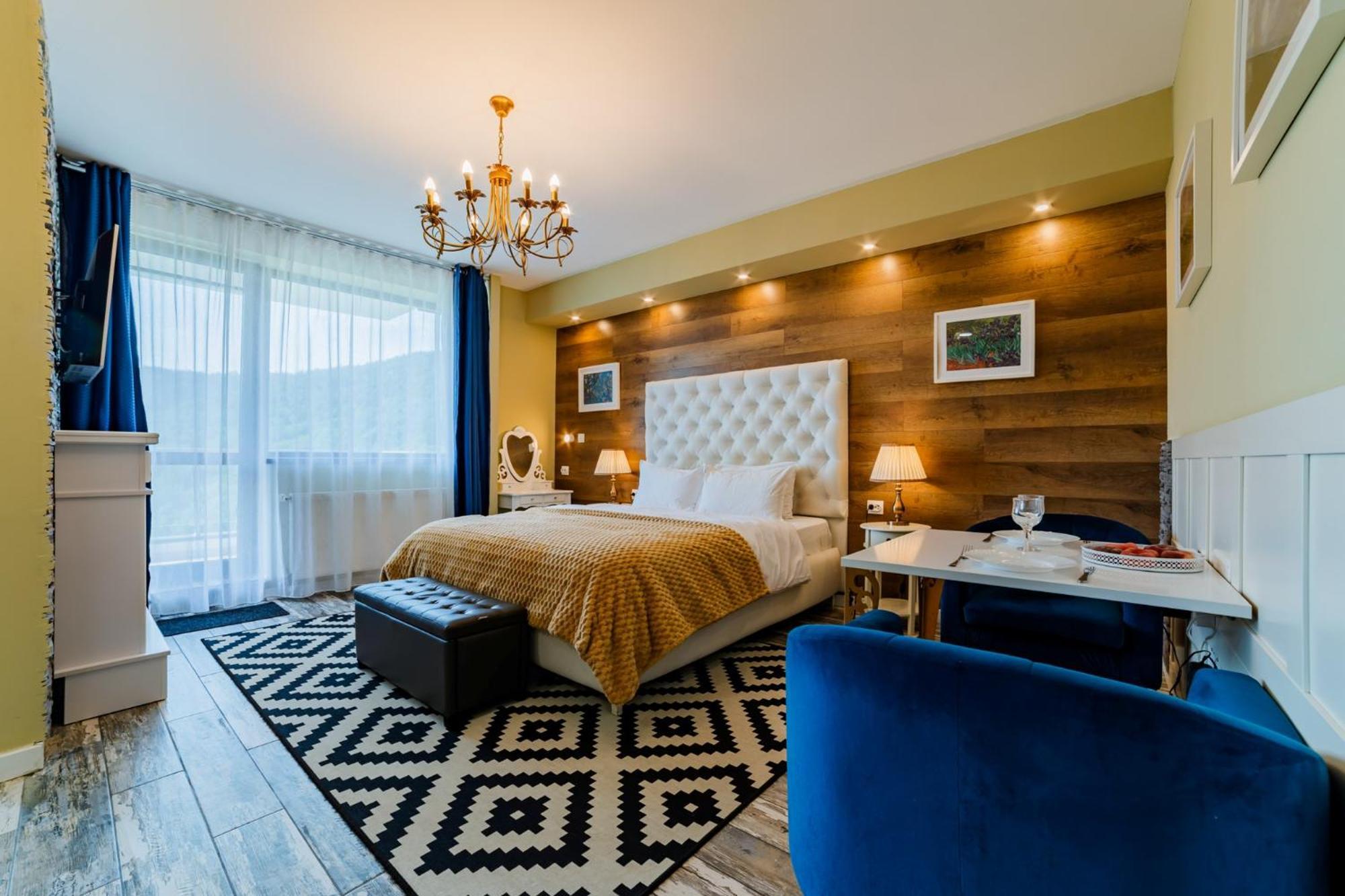 Romantic Jacuzzi Chic Apartment Синая Екстериор снимка
