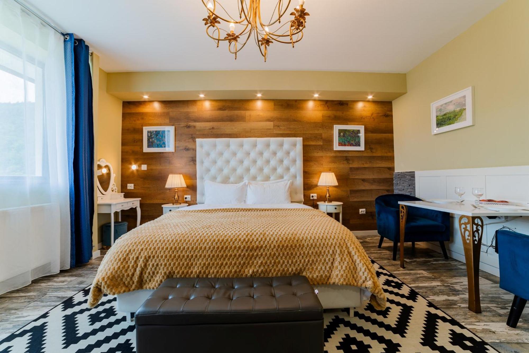 Romantic Jacuzzi Chic Apartment Синая Екстериор снимка